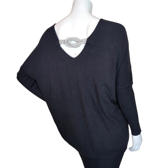 Frank Lyman V-neck Thigh-length Pullover Sweater - Picture 8 of 13